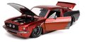 Autíčko Marvel 1967 Shelby GT-500 Jada kovové s otvárateľnými časťami a figúrkou Star Lord dĺžka 20 cm 1:24