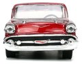 Autíčko vianočné Chevrolet 1957 Jada kovové s otvárateľnými dverami a figúrkou Santa Claus dĺžka 13 cm 1:32