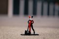 Autíčko DC Chevy Bel Air 1957 Jada kovové s otvárateľnými dverami a figúrkou Harley Quinn dĺžka 13 cm 1:32