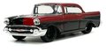 Autíčko DC Chevy Bel Air 1957 Jada kovové s otvárateľnými dverami a figúrkou Harley Quinn dĺžka 13 cm 1:32