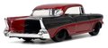 Autíčko DC Chevy Bel Air 1957 Jada kovové s otvárateľnými dverami a figúrkou Harley Quinn dĺžka 13 cm 1:32