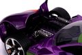 Autíčko DC Chevy Corvette Stingray 2009 Jada kovové s otvárateľnými časťami a figúrkou Joker dĺžka 20 cm 1:24