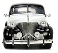 Autíčko Monopoly Chevy Master 1939 Jada kovové s otvárateľnými časťami a figúrkou Uncle Pennybags dĺžka 20 cm 1:24