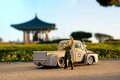 Autíčko Street Fighter Ford Pickup 1956 Jada kovové s otvárateľnými časťami a figúrkou Guile dĺžka 20 cm 1:24