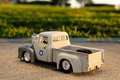 Autíčko Street Fighter Ford Pickup 1956 Jada kovové s otvárateľnými časťami a figúrkou Guile dĺžka 20 cm 1:24