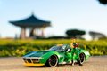 Autíčko Chevrolet Stingray 1969 Street Fighter Jada kovové s otvárateľnými časťami a kovová figúrka Cammy White dĺžka 20 cm 1:24