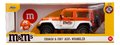 Autíčko Jeep Wrangler 2007 M&M Jada kovové s otvárateľnými dverami a figúrka Orange dĺžka 18 cm 1:24