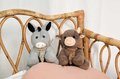 Plyšová kravička so šatkou The Little Companions Histoire d’ Ours v darčekovom balení hnedá 14 cm od 0 mes