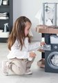 Práčovňa s práčkou a elektronický vysávač Rowenta Wash&Clean Laundry Smoby so zvukom a žehličkou 17 doplnkov