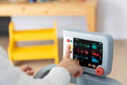 Lekársky vozík elektronický Electronic Medical Trolley Smoby so zvukom a svetlom stetoskop s mechanickým teplomerom 12 doplnkov