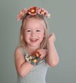 Náhradný materiál na výrobu kvetinových šperkov Crea Flower Jewelry Refill Smoby s bižutériou a kvetinovými lupienkami 98 doplnkov