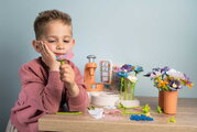 Kvetinárstvo s vlastnou výrobou textilných kvetov Crea My Flower Factory Smoby s vázami 102 doplnkov