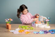 Kvetinárstvo s vlastnou výrobou textilných kvetov Crea My Flower Factory Smoby s vázami 102 doplnkov