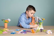 Kvetinárstvo s vlastnou výrobou textilných kvetov Crea My Flower Factory Smoby s vázami 102 doplnkov