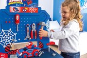 Pracovná dielňa s autíčkom Spidey Bricolo Workbench Marvel Smoby so skákajúcou rampou a náradím 90 doplnkov