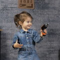 Pracovná dielňa s mechanickým žeriavom Bricolo Builder Black&Decker Smoby so skladacím autíčkom a vŕtačkou 87 doplnkov