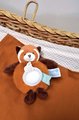 Plyšová panda na bábkové divadlo Red Panda Hand Puppet Unicef Collection Doudou et Compagnie v darčekovom balení červená 25 cm od 0 mes