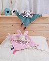 Plyšový zajačik na maznanie a bábkové divadlo Bunny Finger Puppet Doudou et Compagnie ružový 30 cm od 0 mes
