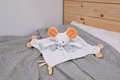 Plyšová myška na maznanie a bábkové divadlo Mouse Finger Puppet Doudou et Compagnie biela 30 cm od 0 mes
