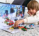 Adventný kalendár s autíčkami Advent Calendar Majorette 24 prekvapení so 16 doplnkami od 5 rokov