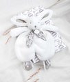 Plyšový zajačik na maznanie Bunny Comforter White Doudou et Compagnie v darčekovom balení biely 29 cm od 0 mes