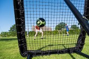 Odrazová sieť futbalová Kickback rebounder Exit Toys veľká polohovateľná oceľový rám 124*124 cm