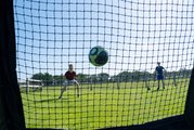 Odrazová sieť futbalová Kickback rebounder Exit Toys extra veľká polohovateľná oceľový rám 164*164 cm