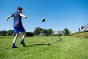 Odrazová sieť futbalová Tempo multisport rebounder Exit Toys polohovateľná oceľový rám 100*100 cm