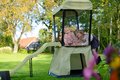 Hracia veža multifunkčná so stanom a pieskoviskom Ivy play tower Exit Toys s kovovou konštrukciou a šmykľavkou