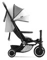 Trojkolka a kočík cestovná Traveler Off White 4v1 smarTrike so 160° polohovateľným sedadlom a slnečnou clonou rozšíriteľná od 6 mes
