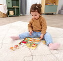 Drevené puzzle s textilnou štruktúrou Zvieratká Feel Puzzle with Fabric Eichhorn 7 vkladacích kociek so zvieratkami od 12 mes