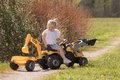 Traktor na šliapanie s nakladačom a bagrom Builder Max Tractor+Trailer Smoby s polohovateľným sedadlom a so zvukom 182 cm