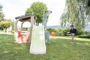 Hracie centrum s basketbalovým košom Fun Center Life Smoby 150 cm šmykľavka a futbalová brána s lezeckou stenou s UV filtrom od 24 mes - model 2025