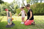 Hracia stena hry s loptou a vodou Activity Wall Life Smoby obojstranná so športovými aktivitami nastaviteľná s 29 doplnkami s UV filtrom od 24 mes - m