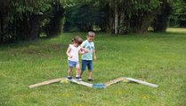 Dobrodružná dráha so 4 chodníkmi Adventure Course Life Smoby 4 oporné body na rozvoj rovnováhy a pohybových zručností detí od 24 mes - model 2025
