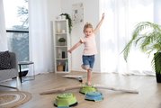 Dobrodružná dráha so 4 chodníkmi Adventure Course Life Smoby 4 oporné body na rozvoj rovnováhy a pohybových zručností detí od 24 mes - model 2025