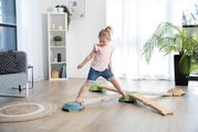 Dobrodružná dráha so 4 chodníkmi Adventure Course Life Smoby 4 oporné body na rozvoj rovnováhy a pohybových zručností detí od 24 mes - model 2025