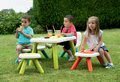 Stôl pre deti KidTable Smoby zelená/modrá/červená s UV filtrom od 18 mes
