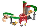 Drevená vláčikodráha s výťahom a skladom Lift&Load Warehouse Set BRIO 32 dielov s mostom vláčikom a figúrkou od 3 rokov BRIO8874
