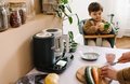 Parný varič a mixér Beaba Babycook Smart® Charcoal Grey čierno-biely