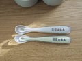 Ergonomické lyžičky 1st Age Silicone Spoons Beaba Grey & Sage zo silikónu na samostatné jedenie 2 kusy od 4 mes