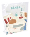 Podbradník 2v1 Bib with Removable Sleeves Playful Beaba s odnímateľnými rukávmi vodeodolný so vzorom od 4 mes BE913576