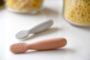 Ergonomické tréningové lyžičky Silicone Pre-Spoons Terracotta Velvet Grey Beaba zo silikónu na samostatné jedenie 2 kusy od 4 mes BE913579