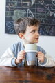 Hrnček pre deti Stainless Steel Learning Cup Click & Drink Pebble Beaba na samostatné pitie z nehrdzavejúcej ocele modro-zelený od 12 mes