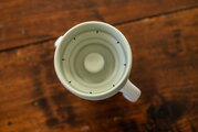 Hrnček pre deti Stainless Steel Learning Cup Click & Drink Pebble Beaba na samostatné pitie z nehrdzavejúcej ocele modro-zelený od 12 mes