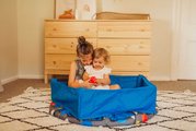 Trampolína Activity Center 3-in-1 smarTrike skladacia okrúhla s obvodom 92 cm s rúčkou bazénom a 100 ks loptičiek od 10 mes