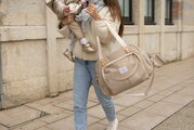 Prebaľovacia taška ku kočíku Geneva II Changing Bag Eco Clay Beaba s prebaľovacou podložkou béžová