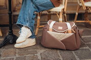 Prebaľovacia taška ku kočíku Sydney Bag Cacao Beaba s prebaľovacou podložkou a popruhmi ku kočíku hnedá