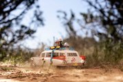 Autíčko Ghostbusters ECTO-1 Jada kovové s otvárateľnými dverami dĺžka 23 cm 1:24 od 8 rokov