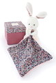 Plüss nyuszi kendővel dédelgetéshez Bunny Plush with Comforter Boh'aime Doudou et Compagnie ajándékcsomagolásban rózsaszín 12 cm 0 hó-tól